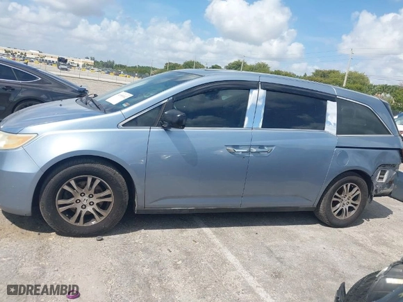 2013 Honda Odyssey EX-L with VIN 5FNRL5H6XDB045071, listed as a IAAI auction lot 41951012 with 165,965 mi miles. Bid and sale history available at carsss.com. Image 15.