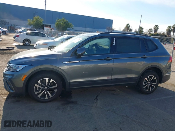 2024 Volkswagen Tiguan S с VIN 3VVRB7AX2RM053669, выставлен на аукционе IAAI как лот 41461526 с пробегом 33 358 миль миль и . История ставок и продаж доступна на DreamBid. Изображение 14.