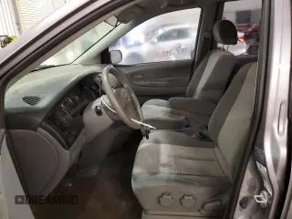 2004 Mazda MPV LX with VIN JM3LW28A440515066, listed as a Copart auction lot 61670365 with 106,995 mi miles and Clean title. Bid and sale history available at DreamBid. Image 7.