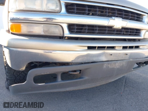 2000 Chevrolet Suburban LT with VIN 3GNFK16T6YG196374, listed as a IAAI auction lot 41820977 with 155,242 mi miles. Bid and sale history available at carsss.com. Image 6.