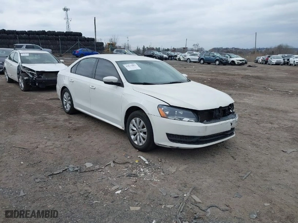 2014 Volkswagen Passat Wolfsburg Ed with VIN 1VWAT7A38EC087906, listed as a IAAI auction lot 41623631 with 124,079 mi miles. Bid and sale history available at carsss.com. Image 1.