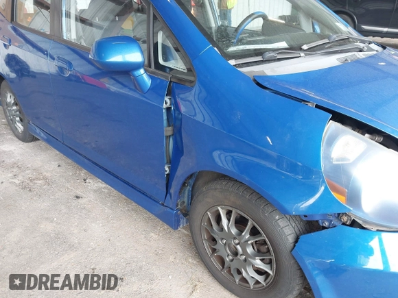 2007 Honda Fit Sport z VIN JHMGD38667S014334, wystawiony jako IAAI lot #42349784 z przebiegiem 176 274 mil mil oraz . Historia ofert i sprzedaży dostępna na DreamBid. Obrazek 13.