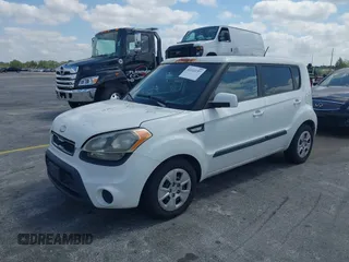 2013 Kia Soul with VIN KNDJT2A50D7568070, listed as a IAAI auction lot 42112257 with 175,207 mi miles. Bid and sale history available at carsss.com. Image 2.