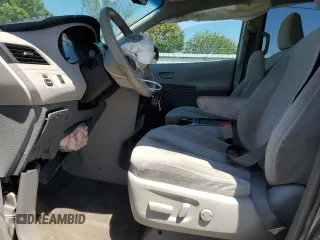 2011 Toyota Sienna LE AAS с VIN 5TDKK3DC4BS046973, выставлен на аукционе Copart как лот 58083875 с пробегом 322 399 миль миль и Списание • Salvage title. История ставок и продаж доступна на DreamBid. Изображение 7.