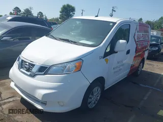 2017 Nissan NV200 S z VIN 3N6CM0KN1HK703120, wystawiony jako IAAI lot #40017819 z przebiegiem 108 983 mil mil oraz . Historia ofert i sprzedaży dostępna na DreamBid. Obrazek 2.