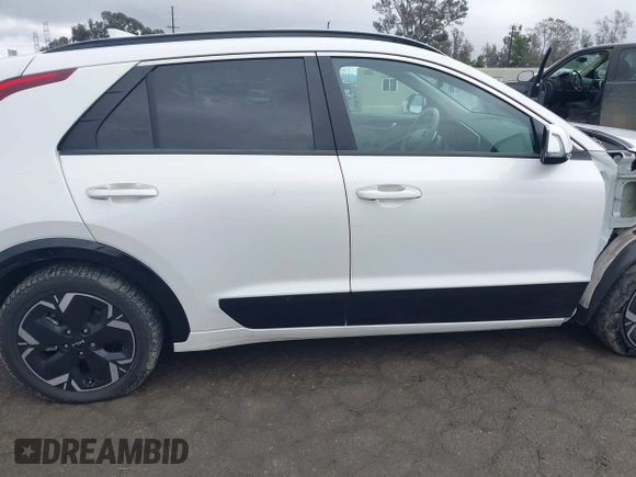 2023 Kia Niro Wave with VIN KNDCT3L1XP5068359, listed as a IAAI auction lot 41787958 with 40,024 mi miles and . Bid and sale history available at DreamBid. Image 14.