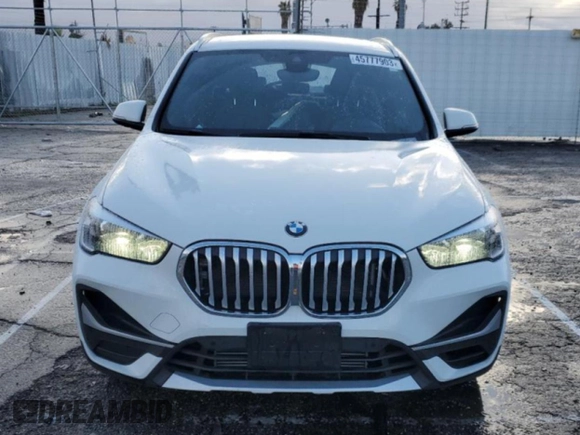 2021 BMW X1 sDrive28i with VIN WBXJG7C02M5U08273, listed as a Copart auction lot 45777903 with 15,741 mi miles and . Bid and sale history available at DreamBid. Image 5.