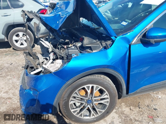 2020 Ford Escape SEL with VIN 1FMCU0H68LUC07917, listed as a IAAI auction lot 42448554 with Not provided miles and . Bid and sale history available at DreamBid. Image 6.