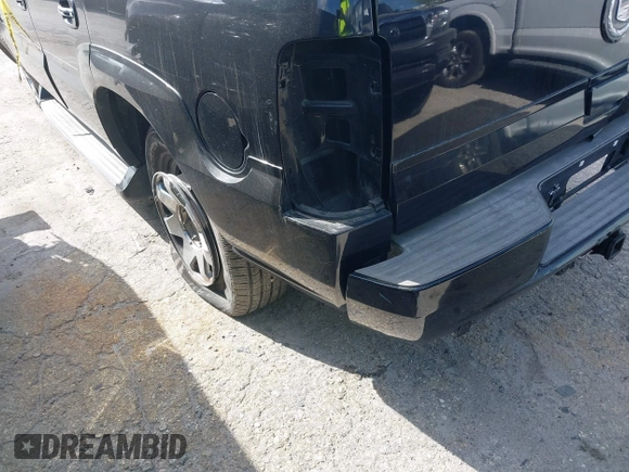 2005 Cadillac Escalade z VIN 1GYEK63N75R134012, wystawiony jako IAAI lot #41821485 z przebiegiem 165 655 mil mil oraz . Historia ofert i sprzedaży dostępna na DreamBid. Obrazek 16.