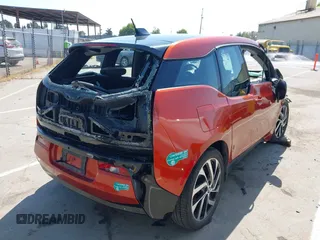 2015 BMW i3 z VIN WBY1Z4C52FV502771, wystawiony jako IAAI lot #42174110 z przebiegiem 131 737 mil mil oraz . Historia ofert i sprzedaży dostępna na DreamBid. Obrazek 4.
