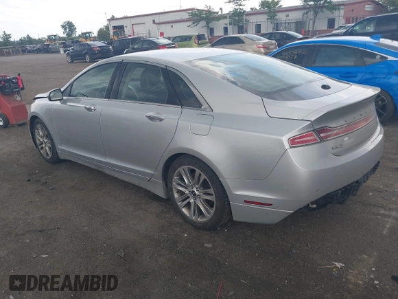 2013 Lincoln MKZ z VIN 3LN6L2G98DR803528, wystawiony jako IAAI lot #42573341 z przebiegiem 140 006 mil mil oraz . Historia ofert i sprzedaży dostępna na DreamBid. Obrazek 3.