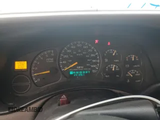 2000 GMC Yukon SLT with VIN 1GKEK13T5YJ166021, listed as a Copart auction lot 72625274 with 241,281 mi miles and Salvage Title. Bid and sale history available at carsss.com. Image 9.
