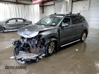 2018 Volkswagen Tiguan S z VIN 3VV1B7AX2JM030331, wystawiony jako Copart lot #56221945 z przebiegiem Nie podano mil oraz Szkody całkowita. Historia ofert i sprzedaży dostępna na DreamBid. Obrazek 1.