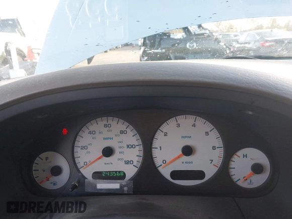 2003 Dodge Grand Caravan with VIN 2D4GP443X3R277421, listed as a IAAI auction lot 41035290 with 243,568 mi miles and . Bid and sale history available at DreamBid. Image 7.