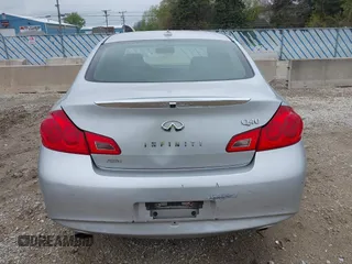 2015 Infiniti Q40 with VIN JN1CV6AR8FM650889, listed as a IAAI auction lot 42141488 with 101,478 mi miles. Bid and sale history available at carsss.com. Image 16.