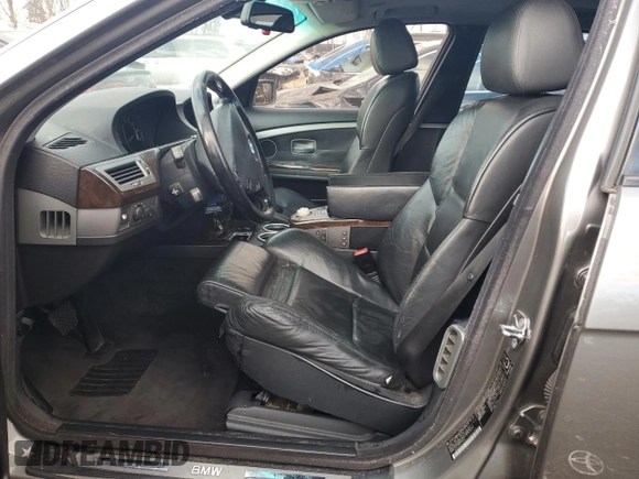 2004 BMW 7 Series 745i with VIN WBAGL63444DP71760, listed as a Copart auction lot 82377444 with 289,762 mi miles and Salvage Title. Bid and sale history available at DreamBid. Image 7.