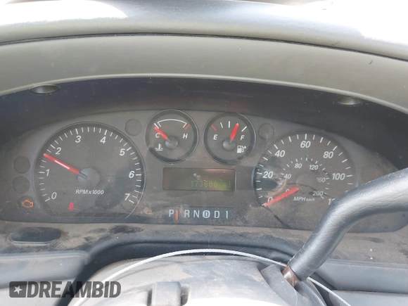 2006 Ford Taurus SE z VIN 1FAFP53U26A234490, wystawiony jako IAAI lot #42125983 z przebiegiem 173 686 mil mil oraz . Historia ofert i sprzedaży dostępna na DreamBid. Obrazek 7.