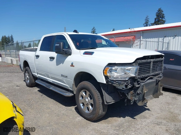 2024 Ram 2500 Lone Star with VIN 3C6UR5DL9RG303433, listed as a IAAI auction lot 42046073 with 32,264 mi miles. Bid and sale history available at carsss.com. Image 1.