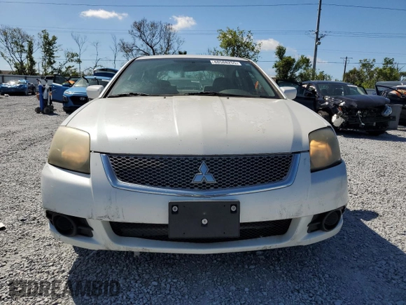 2010 Mitsubishi Galant FE z VIN 4A32B2FF8AE007595, wystawiony jako Copart lot #48588255 z przebiegiem 228 499 mil mil oraz Czysty tytuł • Clean title. Historia ofert i sprzedaży dostępna na DreamBid. Obrazek 5.