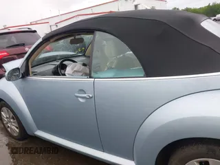 2010 Volkswagen Beetle with VIN 3VWRG3AL6AM008886, listed as a IAAI auction lot 42618429 with 100,264 mi miles and . Bid and sale history available at DreamBid. Image 14.