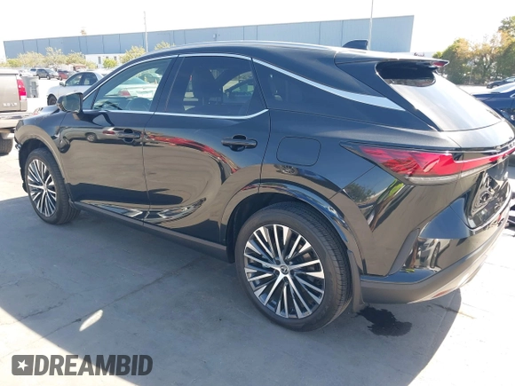 2023 Lexus RX 350h z VIN 2T2BBMCA1PC005914, wystawiony jako IAAI lot #42200587 z przebiegiem 22 480 mil mil oraz . Historia ofert i sprzedaży dostępna na DreamBid. Obrazek 3.