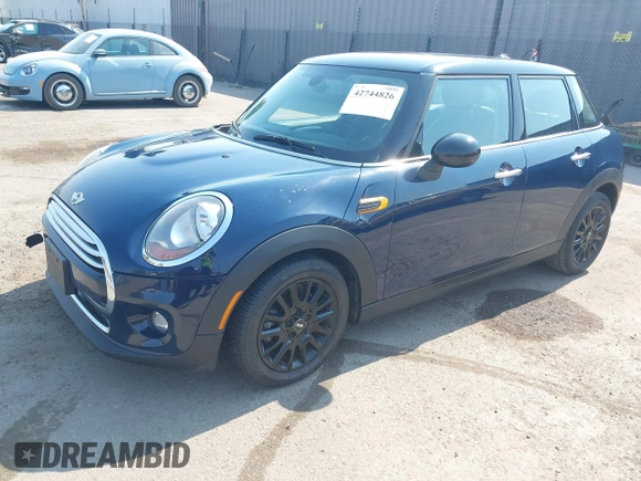 2015 MINI Hardtop 4 Door with VIN WMWXS5C50FT830060, listed as a IAAI auction lot 42744826 with 99,813 mi miles and . Bid and sale history available at DreamBid. Image 17.