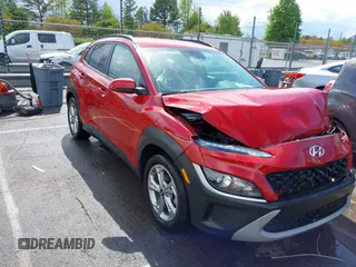 2022 Hyundai Kona SEL with VIN KM8K62AB6NU910444, listed as a IAAI auction lot 42017223 with 40,138 mi miles and . Bid and sale history available at carsss.com. Image 1.