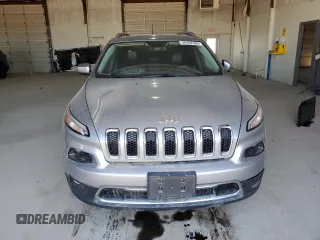 2017 Jeep Cherokee Limited with VIN 1C4PJMDB4HW543326, listed as a Copart auction lot 46492365 with 121,668 mi miles and Salvage title. Bid and sale history available at DreamBid. Image 5.