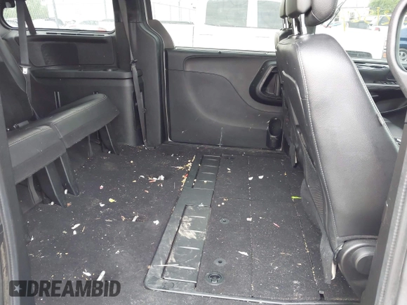 2016 Dodge Grand Caravan SXT with VIN 2C4RDGCG0GR102699, listed as a IAAI auction lot 42221564 with 229,250 mi miles and . Bid and sale history available at DreamBid. Image 8.