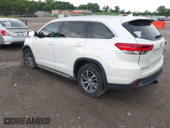2017 Toyota Highlander XLE with VIN 5TDJZRFH9HS515504, listed as a IAAI auction lot 42209542 with 145,472 mi miles and . Bid and sale history available at DreamBid. Image 3.