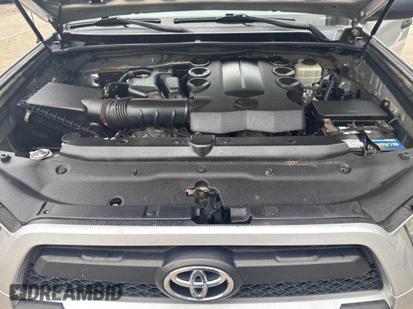 2010 Toyota 4Runner Trail with VIN JTEBU5JR6A5005677, listed as a IAAI auction lot 42053158 with 249,747 mi miles and . Bid and sale history available at DreamBid. Image 10.