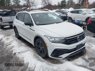 2024 Volkswagen Tiguan SE R-Line Black с VIN 3VV8B7AX1RM025681, выставлен на аукционе IAAI как лот 41517076 с пробегом 31 234 миль миль и . История ставок и продаж доступна на DreamBid. Изображение 1.