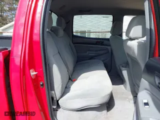 2007 Toyota Tacoma with VIN 5TELU42N07Z322990, listed as a IAAI auction lot 41878990 with 166,953 mi miles. Bid and sale history available at carsss.com. Image 8.