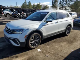 2022 Volkswagen Tiguan SE with VIN 3VV2B7AX8NM165856, listed as a Copart auction lot 85136044 with 44,076 mi miles and Salvage Title. Bid and sale history available at carsss.com. Image 1.