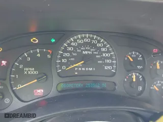 2007 Chevrolet Silverado 2500HD Classic LT3 with VIN 1GCHK23D07F175475, listed as a IAAI auction lot 40584772 with 253,562 mi miles. Bid and sale history available at carsss.com. Image 7.