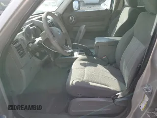 2009 Dodge Nitro SE z VIN 1D8GT28K29W504908, wystawiony jako Copart lot #75272154 z przebiegiem 156 571 mil mil oraz Szkoda całkowita • Salvage title. Historia ofert i sprzedaży dostępna na DreamBid. Obrazek 7.