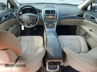 2017 Lincoln MKZ Select z VIN 3LN6L5C97HR649682, wystawiony jako Copart lot #55233965 z przebiegiem 104 727 mil mil oraz Szkoda całkowita • Salvage title. Historia ofert i sprzedaży dostępna na DreamBid. Obrazek 8.
