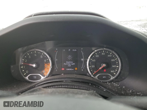 2017 Jeep Renegade Altitude z VIN ZACCJABB1HPF76944, wystawiony jako Copart lot #55154615 z przebiegiem 106 292 mil mil oraz Szkoda całkowita • Salvage title. Historia ofert i sprzedaży dostępna na DreamBid. Obrazek 9.