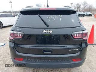 2018 Jeep Compass Sport with VIN 3C4NJCAB4JT469519, listed as a IAAI auction lot 41963902 with 80,093 mi miles. Bid and sale history available at carsss.com. Image 16.