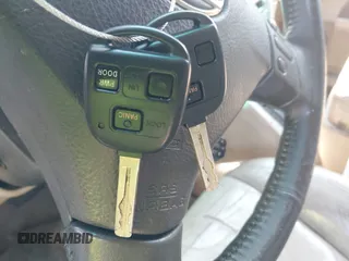 2006 Lexus RX 400h with VIN JTJHW31U960004820, listed as a IAAI auction lot 42155879 with 259,508 mi miles and . Bid and sale history available at DreamBid. Image 11.
