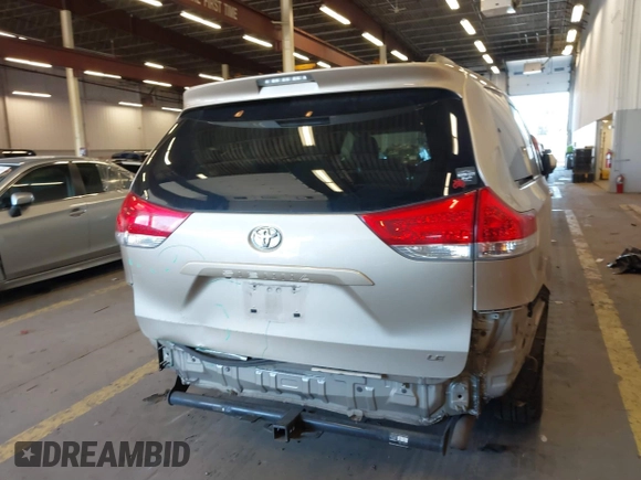 2013 Toyota Sienna LE AAS with VIN 5TDKK3DC8DS359172, listed as a IAAI auction lot 41724930 with 106,488 mi miles. Bid and sale history available at carsss.com. Image 17.