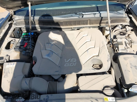 2013 Hyundai Equus Signature with VIN KMHGH4JH0DU059580, listed as a IAAI auction lot 41993494 with 89,403 mi miles and . Bid and sale history available at DreamBid. Image 10.