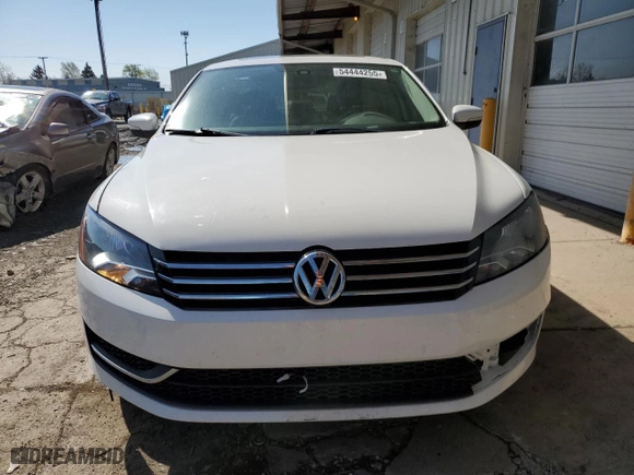2014 Volkswagen Passat SE w/Sunroof with VIN 1VWBS7A32EC111673, listed as a Copart auction lot 54444255 with 146,068 mi miles and Clean Title. Bid and sale history available at carsss.com. Image 5.