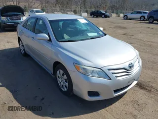 2011 Toyota Camry LE with VIN 4T4BF3EK6BR187499, listed as a IAAI auction lot 41800072 with 186,062 mi miles. Bid and sale history available at carsss.com. Image 1.