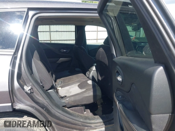 2018 Jeep Cherokee Latitude with VIN 1C4PJMCX3JD512650, listed as a IAAI auction lot 42609914 with 128,791 mi miles and . Bid and sale history available at DreamBid. Image 8.