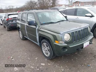 2008 Jeep Patriot Sport с VIN 1J8FF28W68D577660, выставлен на аукционе IAAI как лот 41717459 с пробегом 269 214 миль миль и . История ставок и продаж доступна на DreamBid. Изображение 1.
