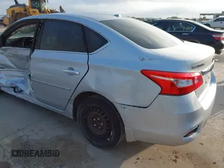 2017 Nissan Sentra S z VIN 3N1AB7AP2HY250721, wystawiony jako IAAI lot #42572969 z przebiegiem 83 713 mil mil oraz . Historia ofert i sprzedaży dostępna na DreamBid. Obrazek 17.