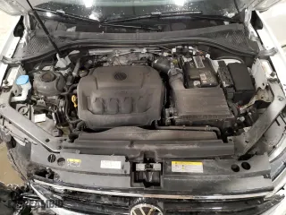 2023 Volkswagen Tiguan SE R-Line Black with VIN 3VV8B7AX4PM135217, listed as a Copart auction lot 47221635 with 19,676 mi miles and Salvage Title. Bid and sale history available at carsss.com. Image 14.