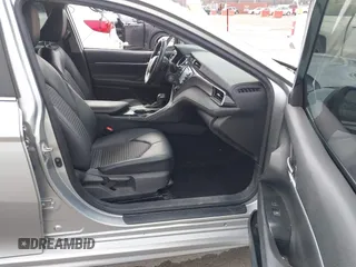 2020 Toyota Camry SE with VIN 4T1G11AK0LU978895, listed as a IAAI auction lot 41686039 with 106,413 mi miles. Bid and sale history available at carsss.com. Image 5.