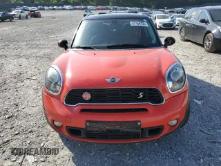 2012 MINI Countryman S with VIN WMWZC3C50CWL82827, listed as a Copart auction lot 57154755 with 149,751 mi miles and Salvage title. Bid and sale history available at DreamBid. Image 5.